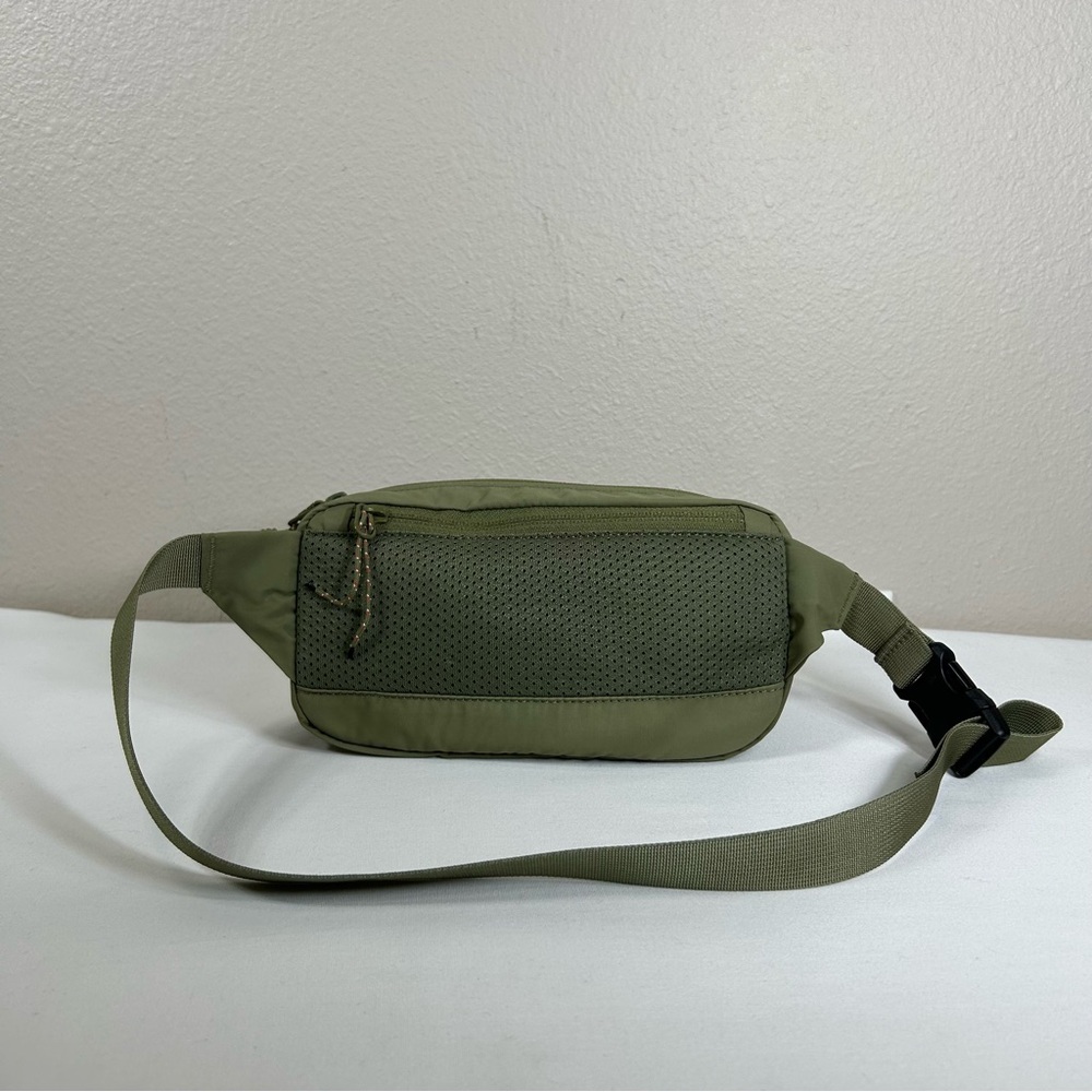 FJALLRAVEN Green Lightweight Unisex Minimalist Waterproof High Coast Hip Pack - Picture 4 of 16